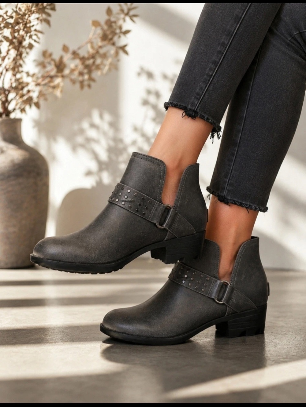 🩷NEW🩷 Sorel Lolla II Women’s Gray Studded Cutout Ankle Booties, Size 9